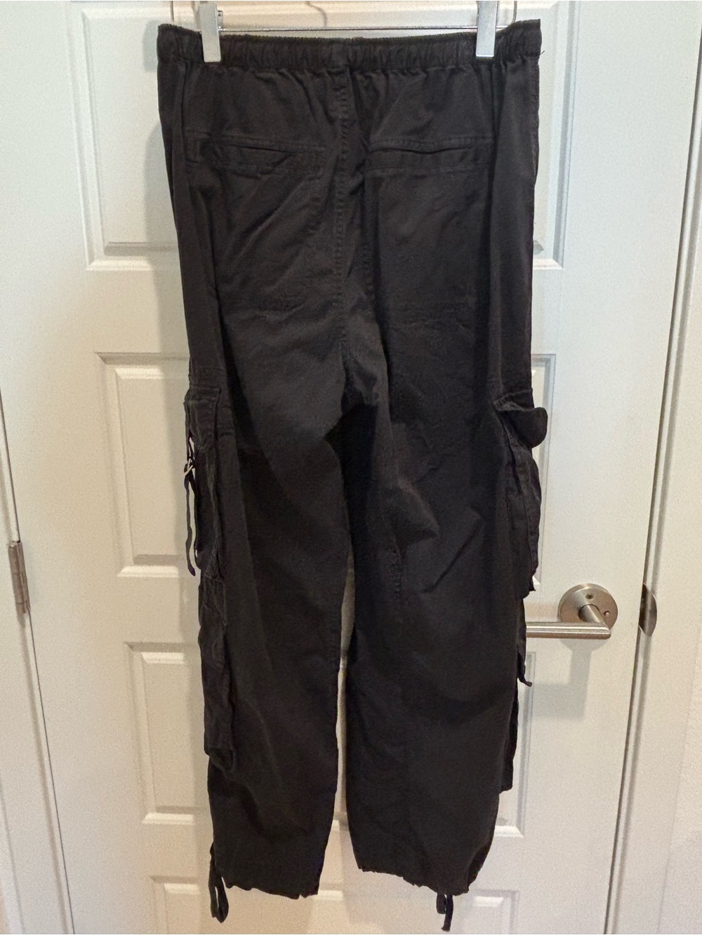 Abercrombie black cargo pants - Picture 3 of 3